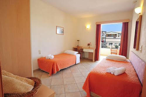 Thinalos Aparthotel Acharavi  Eksteriør billede